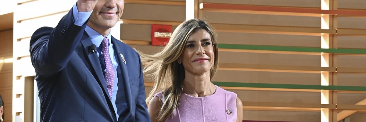 El presidente del Gobierno, Pedro Sánchez y su esposa, Begoña Gómez.